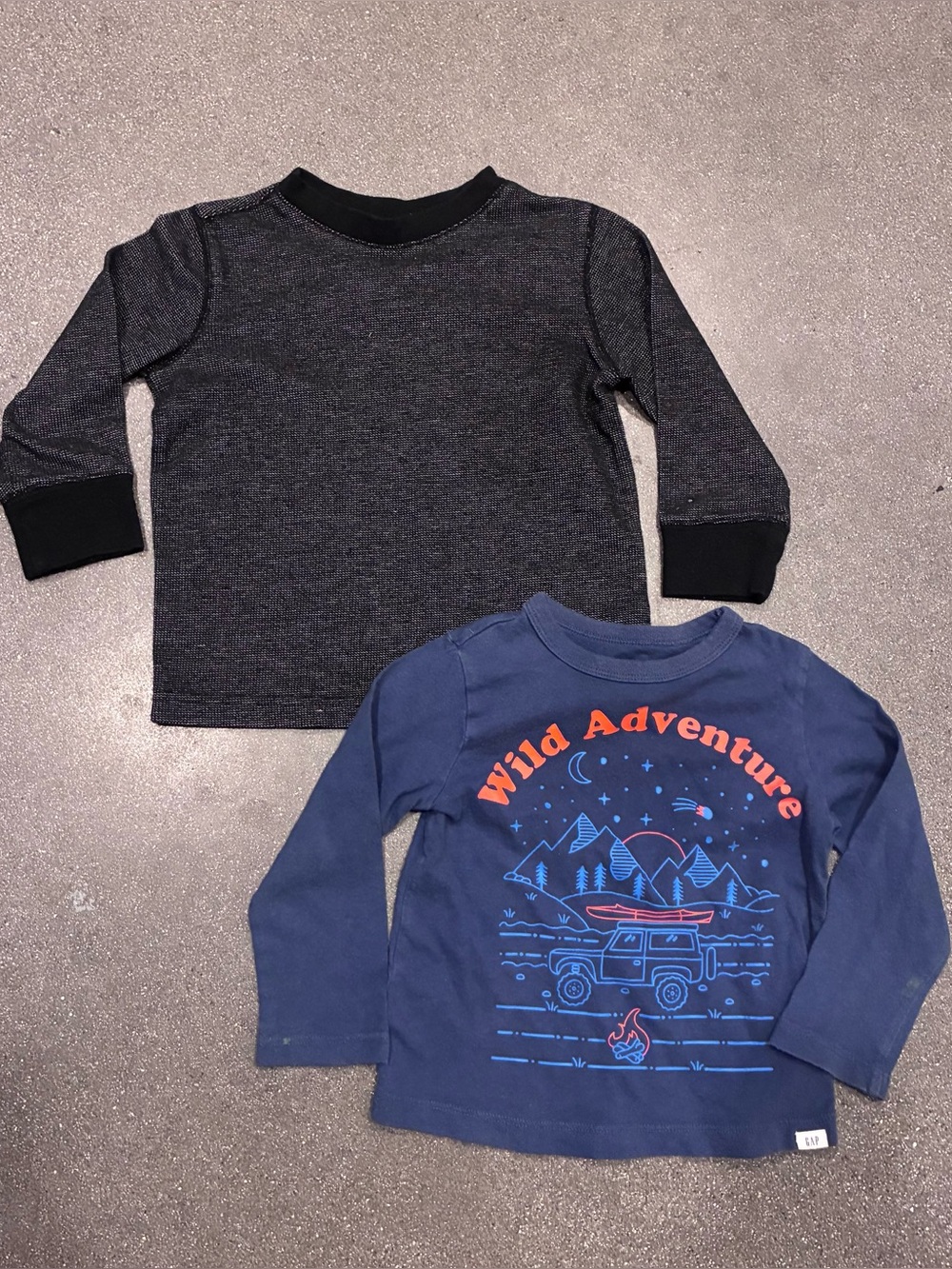 Gap 2T Long Sleeve Shirt Bundle Top Casual Navy Wild Adventure Charcoal Heather